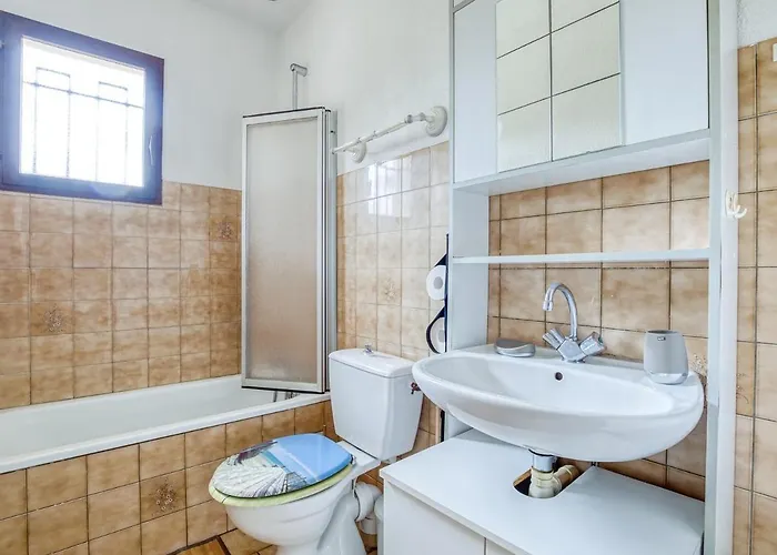 Maison T3 Mezzanine, 6 Pers, Wifi, Pres De L'ocean, Quartier Residentiel, - Fr-1-521-157 *